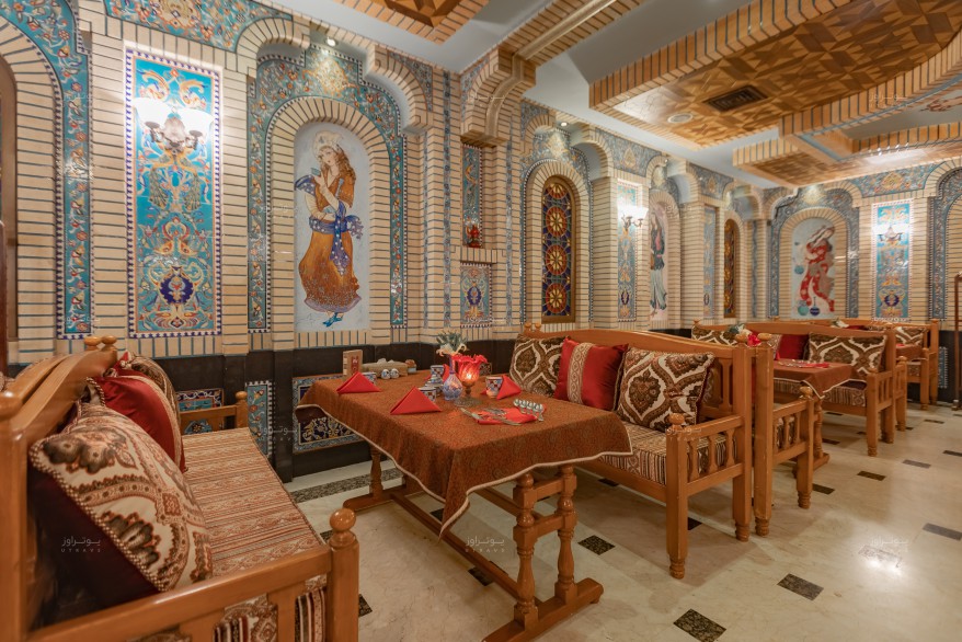 رستوران سنتی ترمه هتل قصر طلایی مشهد